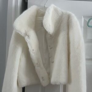 Bhldn unreal fur coat - perfect for a bride! Cozy & warm, extremely comfortable!